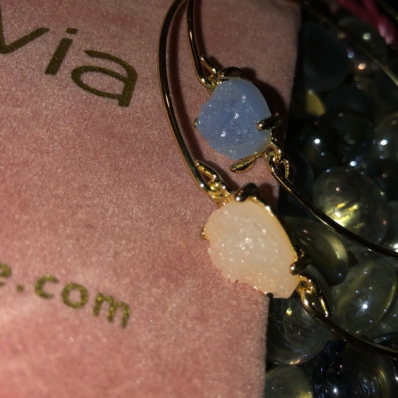 Kevia bracelets - Picture 2 of 4